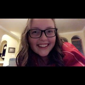 Meet your Posher, Clara